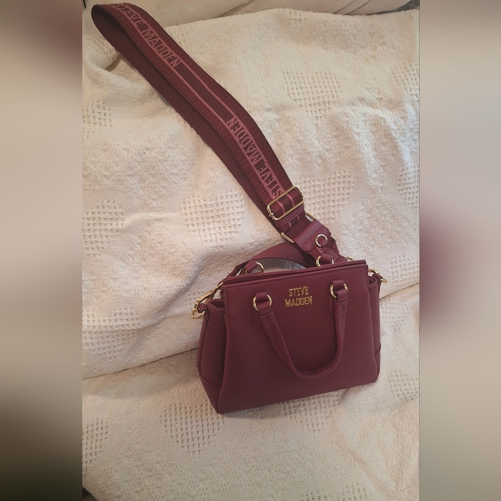 Steve Madden Burgundy Handbag
